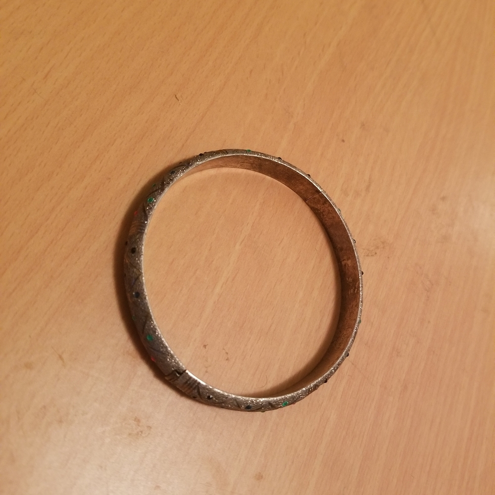 Gold bangle